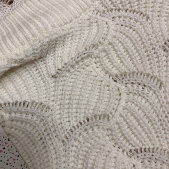 NEW Andrée by UNIT Solid Loose Fit Sweater - Picture 4 of 6